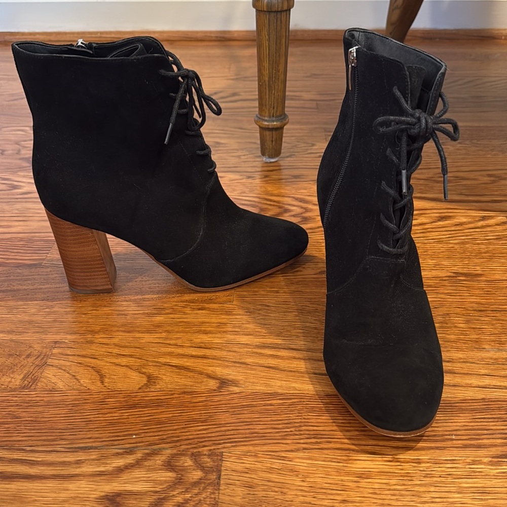 Marc Fisher fine suede lace up black boots